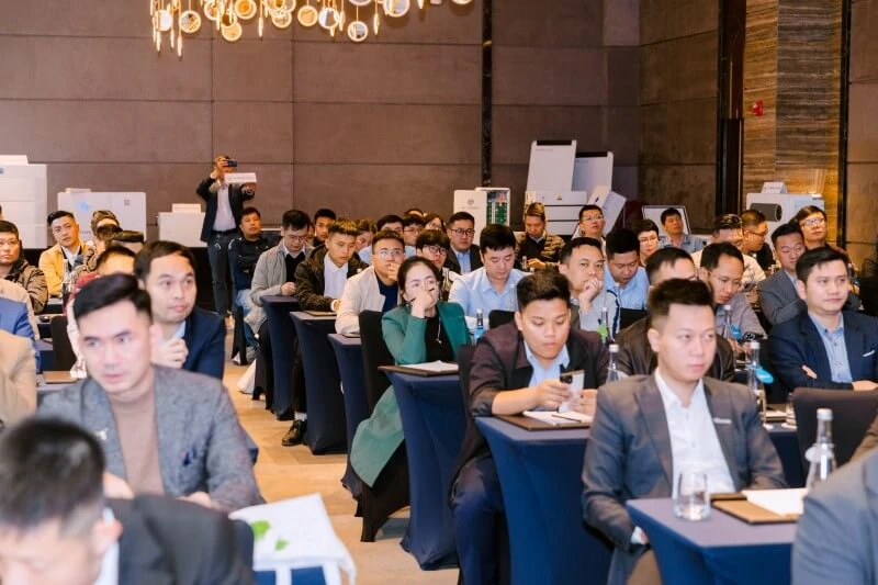 Khách mời hội thảo Điện năng lượng mặt trời