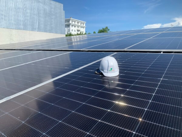 Lắp đặt hệ thống 20kW điện năng lượng mặt trời Hybrid cho gia đình - Ảnh 2